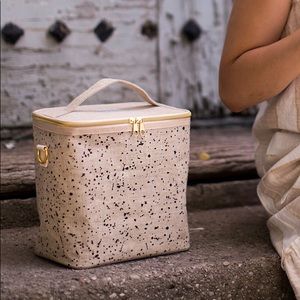 soyoung linen splatter lunch poche